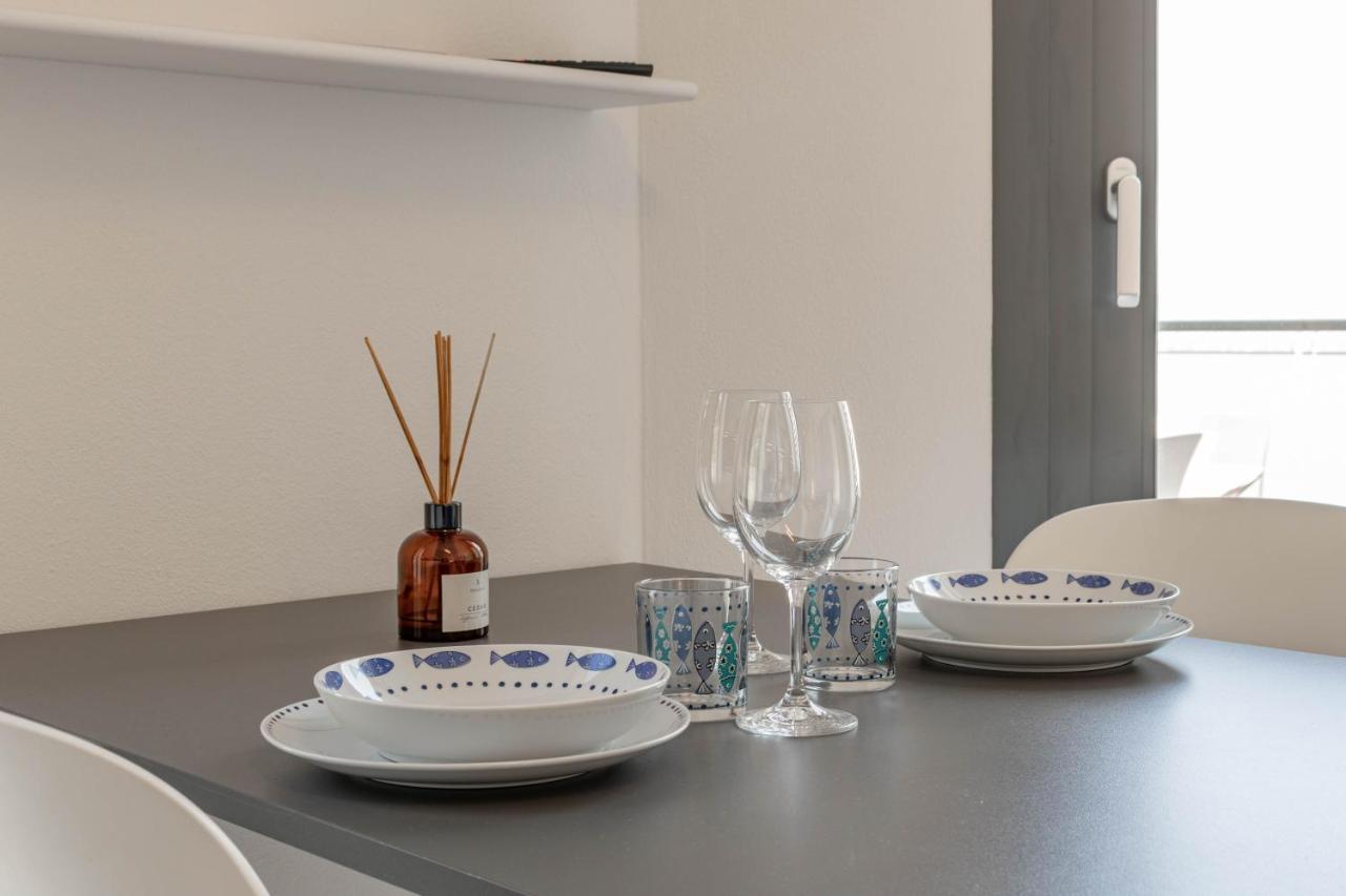 H11 Luxury 17a Porto - Piscina - Jacuzzi Apartment Santo Stefano al Mare