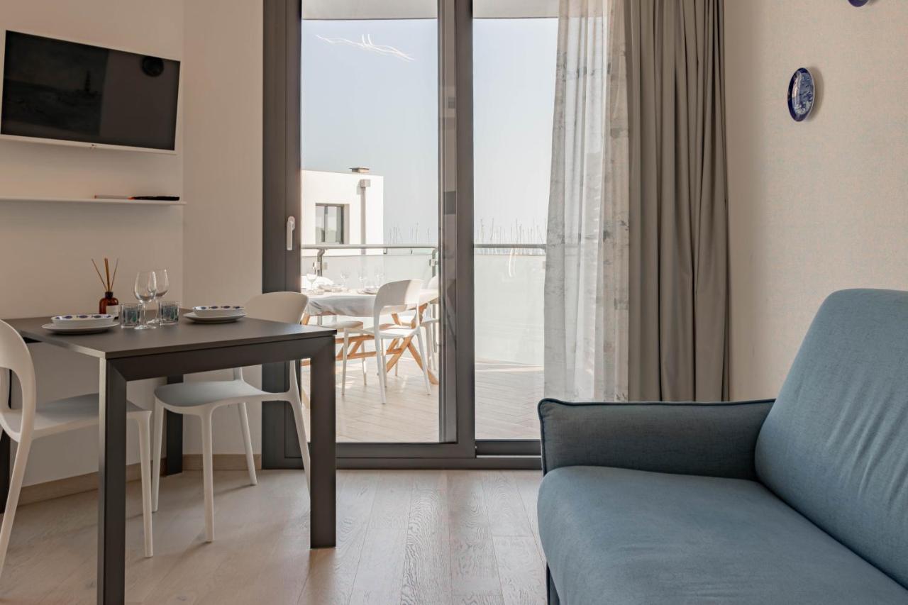 H11 Luxury 17a Porto - Piscina - Jacuzzi Apartment