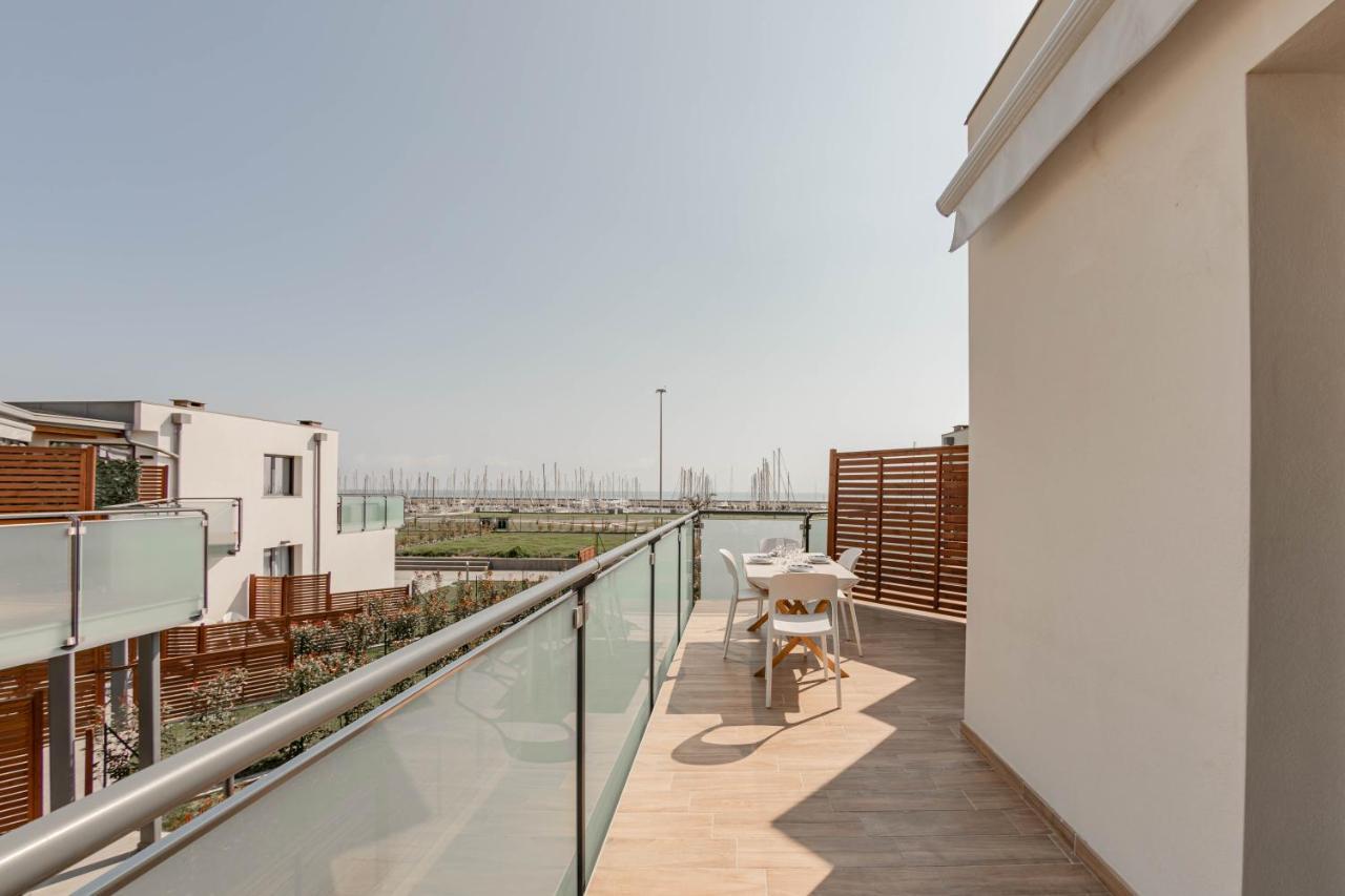 H11 Luxury 17a Porto - Piscina - Jacuzzi Apartment