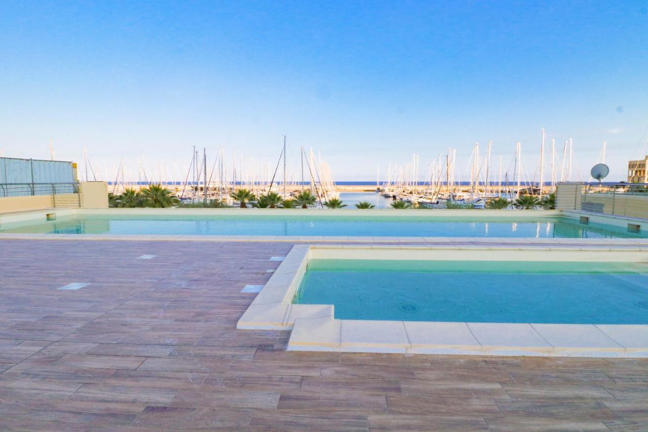 H11 Luxury 17a Porto - Piscina - Jacuzzi Apartment *